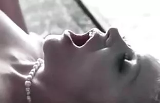 XXX مرد جوان به طور هم عکس سکس از الکسیس تگزاس زمان بر روی تخت به دو برنت تجاوز کرد