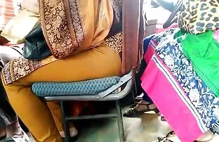 XXX یک خانم بالغ در جوراب های گارتر ، منتظر دستگاه خود برای رابطه جنسی مقعد است عکس های سکسی از الکسیس تگزاس