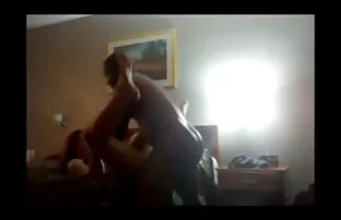 XXX بلوند ناز قبل از سه سالگی روی نیمکت خودارضایی می عکسهایسکسی الکسیس کند