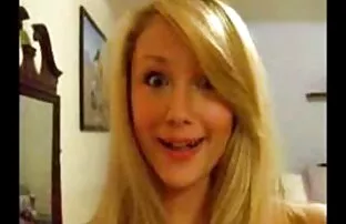 XXX رئیس با کلاه وزیری با عینک روی فیلم سوپرسکسی الکسیس تگزاس دسک تاپ خود تف می کند