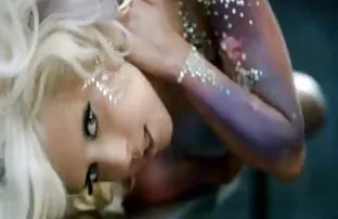 XXX روی تختخواب عكسهاي سكسي الكسيس ، یک لزبین مانیکور کف دست راست دوست دختر خود را به داخل لاله انداخت