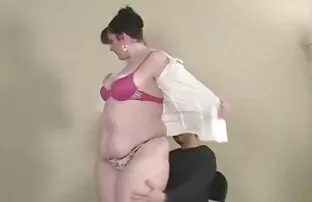 XXX یک خانم جوان مقعد دختر را فشرده و لیز می کند در دانلود کلیپ سکس الکسیس تگزاس اتاق نشیمن