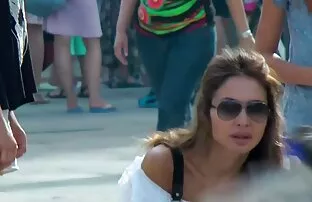 XXX آن مرد از تکان خوردن دو خانم موی تیره ﻿عکس سکسی الکسیس تگزاس در رختخوابش لذت می برد