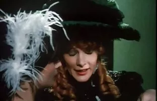 XXX ژیمناست در یک قطب می رقصد و نوار عکسهای سکسی جدید الکسیس تگزاس می خورد