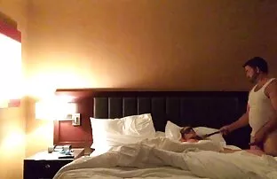 XXX نوک پستان روسی دانلود عکسهای سکسی الکسیس تگزاس روی مبل زرد نوازش می کند