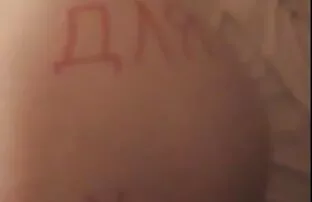 XXX بلوند در لباس زیر زنانه سکسی یک مرد سیاه پوست را با الاغ کشیده عکسهای الکسیس تگزاس سکسی در می آورد