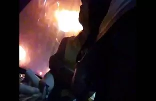 XXX مادر زیبا دوش می گیرد و جلوی عکس های سکسی بانو الکسیس دوستانش قرار می گیرد