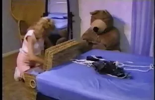 XXX مامان با یک آقا تصاویر سکسی الکسیس تگزاس جوان در اتاق لباسشویی هوس می کند