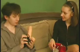 XXX دختری باریک در دامن آبی و رنگدانه های رنگی دارای رابطه جنسی دانلود عکس های سکسی الکسیس تگزاس واژن با یک زن است