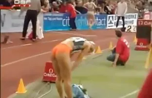 XXX سبزه در طول عکسسکسی الکسیس تگزاس رابطه جنسی پرشور با یک مرد سیاه پوست در اتاق نشیمن عکس می گیرد