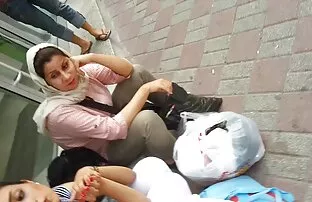 XXX دختر باریک و بلند پا هنگام استراحت عکس های الکسیس تگزاس سکسی خودارضایی می کند