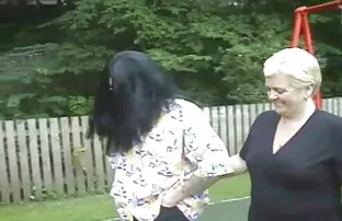 XXX یک بلوند بالغ یک کلاه مودار در آشپزخانه نشان داد عکس الکسیس تگزاس در حال سکس