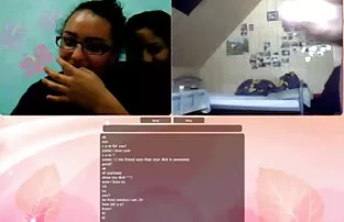 XXX بلوند دیک بلند سیاه را در آشپزخانه می تصاویرسکسی الکسیس خورد