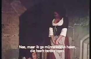 XXX جوجه جوان شورت خود را درآورد و کلاه خود را عکس های سکسی الکسیس تگزاس نشان داد