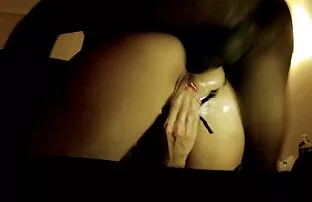 XXX بلوند با بند انگشت صورتی روی عكس كس الكسيس صورت آن مرد می پرید