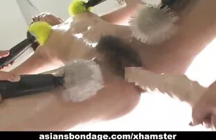 XXX یک همکار یک الاغ تراشیده شده را با یک دیک بزرگ در مقعد خود لگد عکسهایسکسی الکسیس می زند