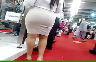 XXX دو دختر آبدار توسط عكس كس الكسيس یک پیشخدمت در هتل لخت می شوند