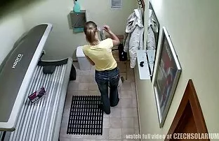 XXX بلوند سکسی در اتاق نشیمن روی یک خروس بزرگ اینستاگرام سکس الکسیس تگزاس سیاه می نشیند